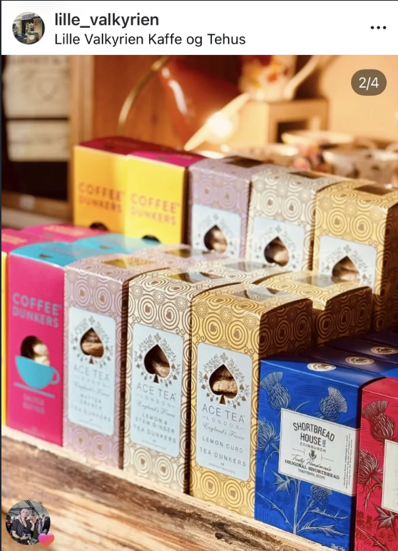 Instagram-innlegg for Lille Valkyrien med fargerike esker med kjeks fra blant annet Ace Tea og Shortbread House of Edinburgh.
